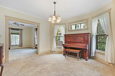 118 N Chapel St, Waukegan, IL 60085 - photo 6