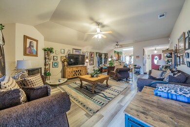 2937 Mayfair Ln, Lancaster, TX 75134 - photo 2