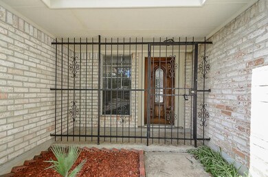 3602 Pine Ridge Ln, Houston, TX 77088 - photo 4