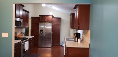 8723 Mathews Ln, Crown Point, IN 46307 - photo 6