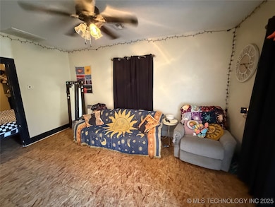 901 A St SE, Ardmore, OK 73401 - photo 3