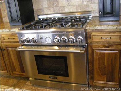 Kitchen. Thermador 6 burner stainless ga