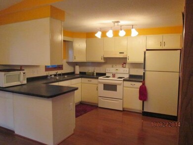 1006 Flint Rd, Stoughton, WI 53589 - photo 5