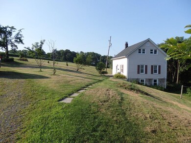 371 Lefevre Rd, Easton, PA 18040 - photo 2