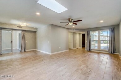 10757 W Santa fe Dr, Sun City, AZ 85351 - photo 7