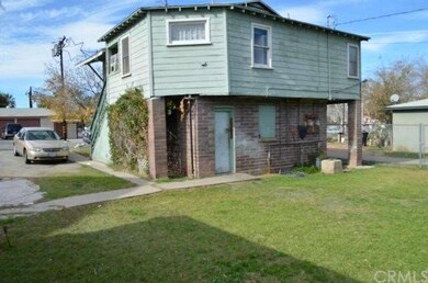 3rd unit above 2 car garage...lower door is access
