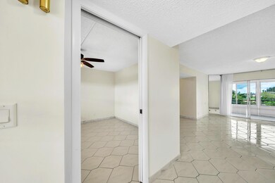 3524 Via Poinciana unit 604, Lake Worth, FL 33467 - photo 6