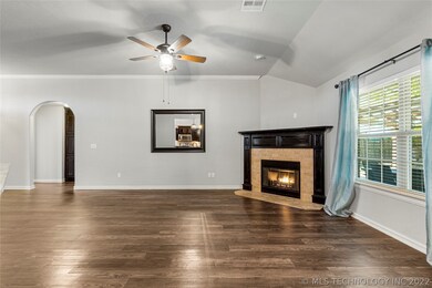 14720 S Justin Ave, Glenpool, OK 74033 - photo 5