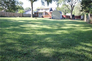 9809 E 25th St S, Independence, MO 64052 - photo 2