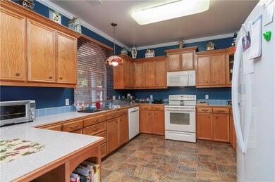 Smooth Top Range, Built In Microwave & Dishwasher 