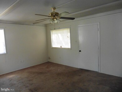 137 Polk Dr, Manassas Park, VA 20111 - photo 7