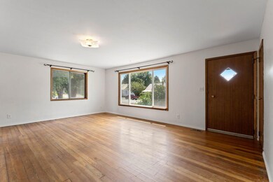 4-web-or-mls-Inside-Spokane-Main-4
