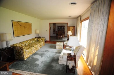 8804 Briarcroft Ln, Laurel, MD 20708 - photo 7