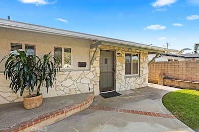 995 Post Rd, Costa Mesa, CA 92626 - photo 3