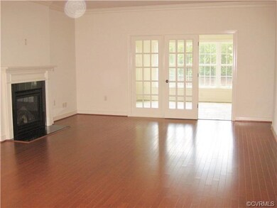 Family Room; Open to Kitchen & Sun Room; Gas FP (M
