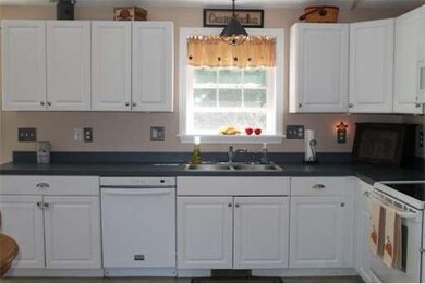 21 Whitetail Cir, Southbridge, MA 01550 - photo 3