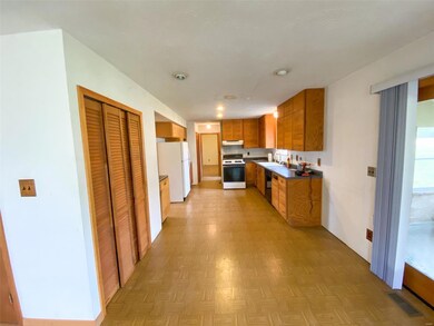 1211 W Apple St, Freeburg, IL 62243 - photo 4