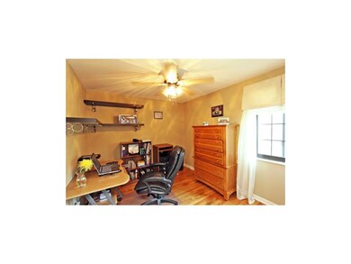 2nd bedroom, office, or den