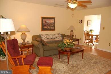 136 Chestnut Dr, Elkton, MD 21921 - photo 2