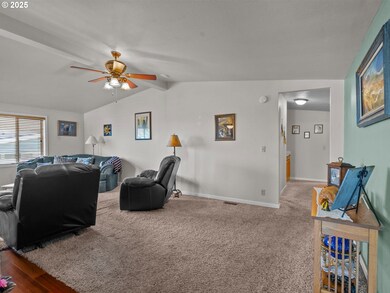 1015 Oak St unit 52, Silverton, OR 97381 - photo 7