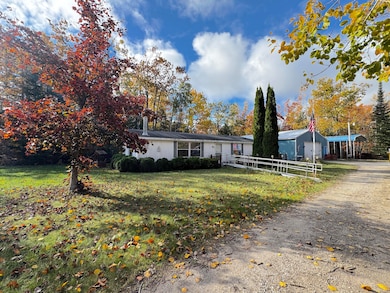 10285 Scanlon Dr, Cheboygan, MI 49721 - photo 2