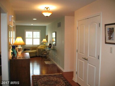 101 N Whissen St, Edinburg, VA 22824 - photo 5