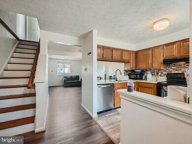 5964 Rowanberry Dr, Elkridge, MD 21075 - photo 4