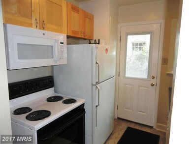 832 S Potomac St unit 2N, Hagerstown, MD 21740 - photo 3