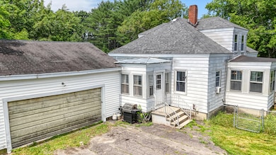 1068 Main St