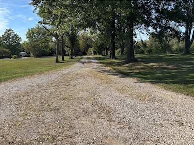 2600 McNeel Rd, Odessa, MO 64076 - photo 2