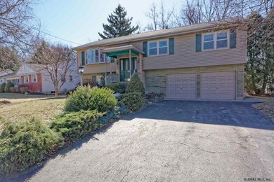8 College View Dr, Albany, NY 12211 - photo 4