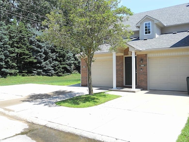 21015 Cooper Dr unit 28, Macomb, MI 48044 - photo 3