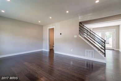 6715 Vermont Ct, Hyattsville, MD 20785 - photo 4