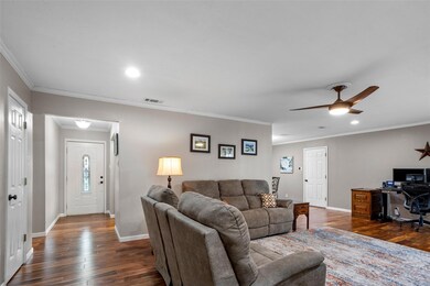 2607 Oaks Dr, Granbury, TX 76049 - photo 7