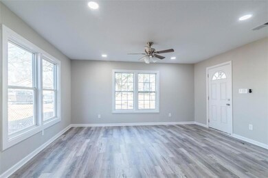 220 W Murray St, Denison, TX 75020 - photo 2