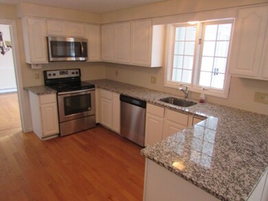 8 Nancy Ct, Blackstone, MA 01504 - photo 3