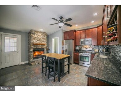 811 E Hector St, Conshohocken, PA 19428 - photo 4