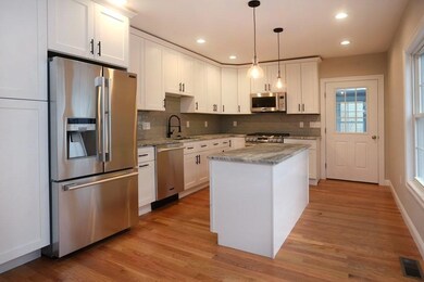 9 Hancock St unit 2, Newburyport, MA 01950 - photo 2