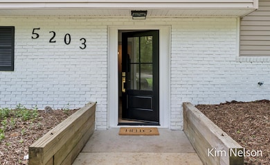 5203Nestrom-6LoRes