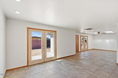 04-Living Room