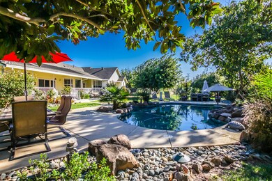 19575 Mockingbird Ln, Redding, CA 96002 - photo 2