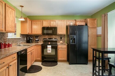 515 S Lehigh Gap St, Walnutport, PA 18088 - photo 5