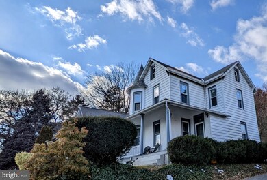 10 W 33rd St, Reading, PA 19606 - photo 3