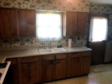 4233 Seigman Ave, Columbus, OH 43213 - photo 4