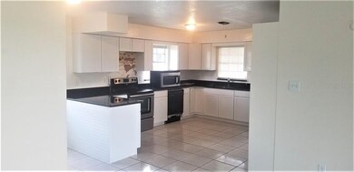 New Kitchen w/ Granite Counter tops