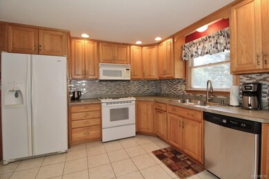 465 Wurlitzer Dr, North Tonawanda, NY 14120 - photo 5