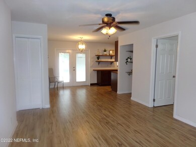 7352 Wending Ct S, Jacksonville, FL 32244 - photo 3