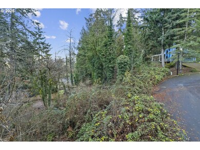 18520 Hillside Ct, West Linn, OR 97068 - photo 6