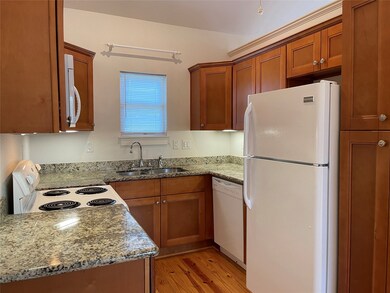 705 W 34th St, Houston, TX 77018 - photo 7