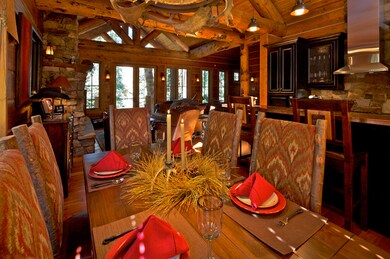 Dining 2